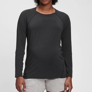 Maternity GapFit Breathe T-Shirt